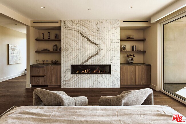 Building Photo - 16838 Oak View Dr