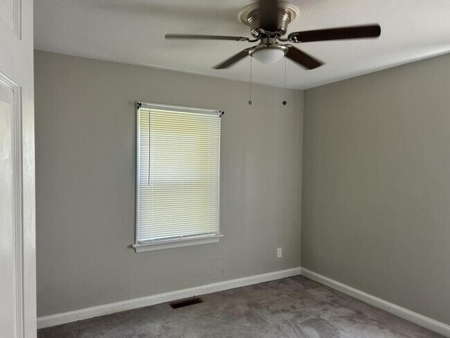 Building Photo - 522 Millman Dr