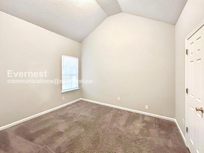 Building Photo - 6826 Derby Ave