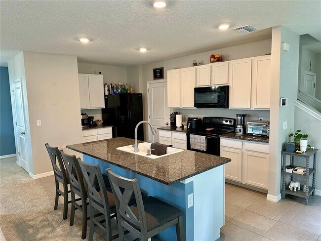 Building Photo - 32860 Brooks Hawk Ln