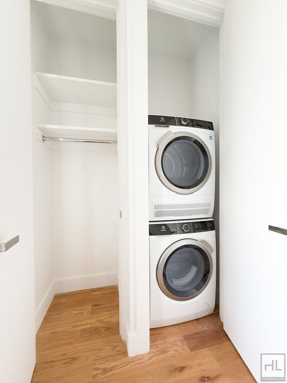 Building Photo - PROSPECT PLACE / Spacious Crown Heights Renovated 3-Bed 2-Bath / No Fee