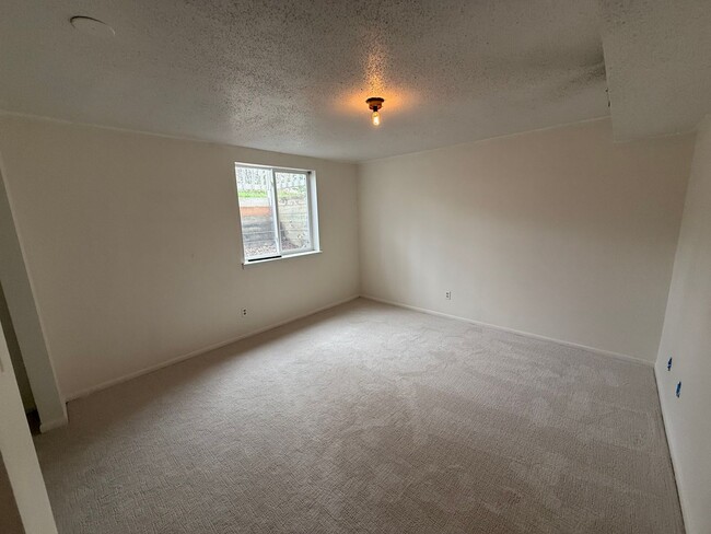 Building Photo - Perfect Table Mesa Family Home with Fully ...