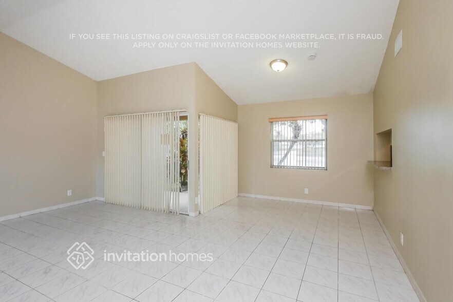 Building Photo - 889 NW 97th Ave