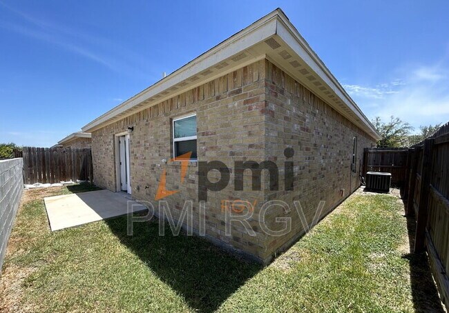 Building Photo - 3903 Tinsley Ave