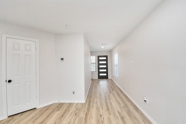 Building Photo - 26722 Lantana Cyn Dr