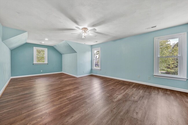 Building Photo - 1147 Belcroft Court