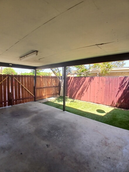 Building Photo - 1080 Rosalia Ave