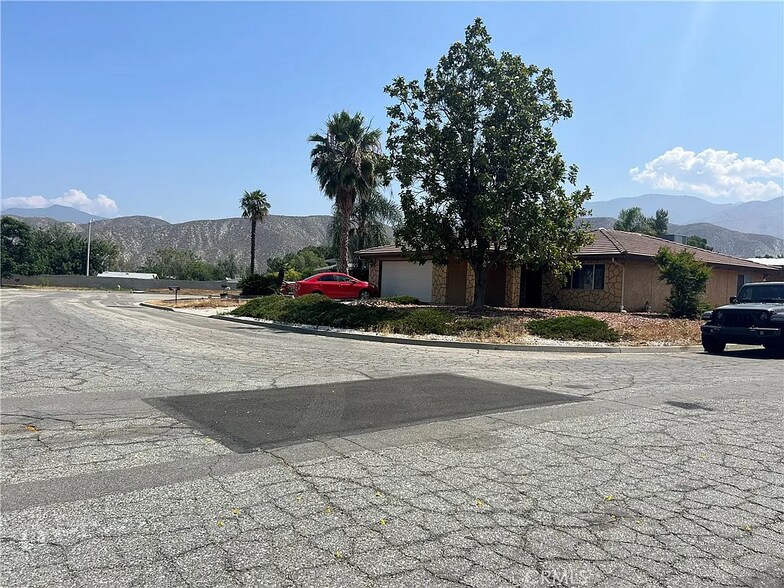 Building Photo - 45943 Bentley St