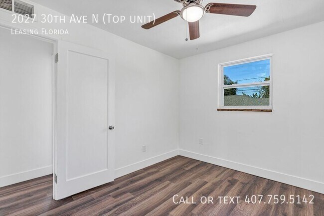 Building Photo - 2027 30th Ave N