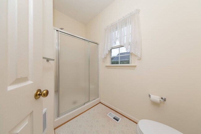 Building Photo - 3736 Cherry Walk