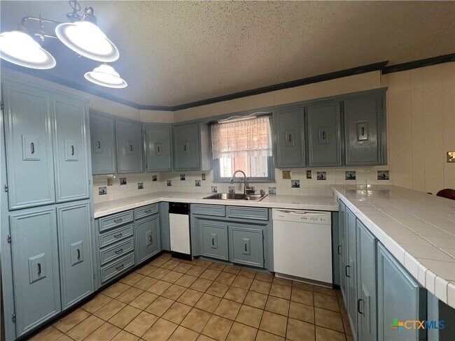 Building Photo - 259 Cloud Ln