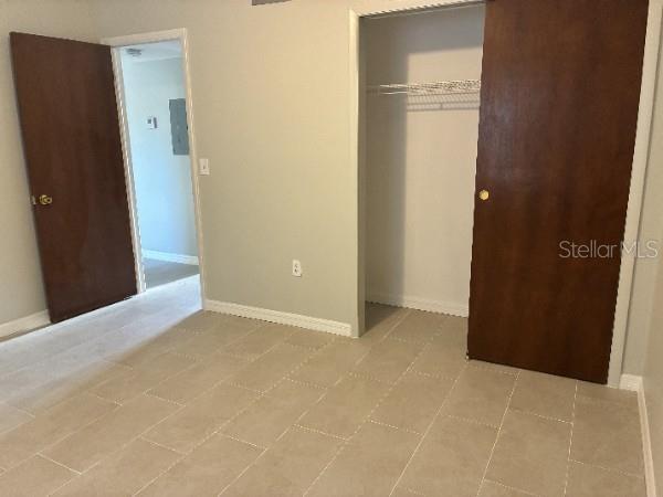 Building Photo - 2118 W Comanche Ave