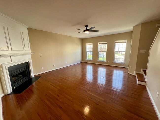 Building Photo - 413 Ruby Walk Dr