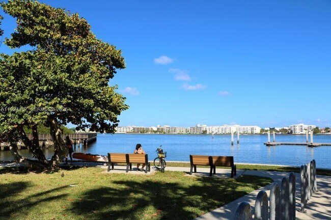 Building Photo - 417 N K St