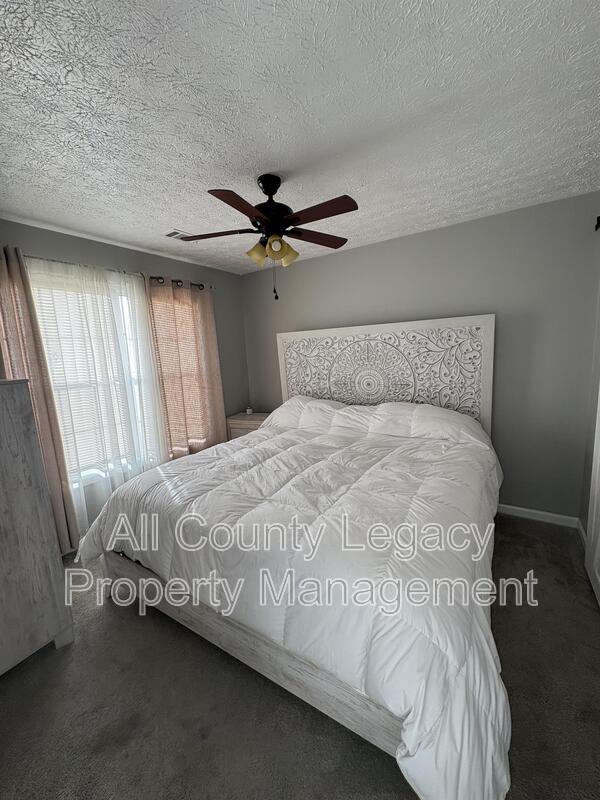 Building Photo - 3022 Winding Grove Dr