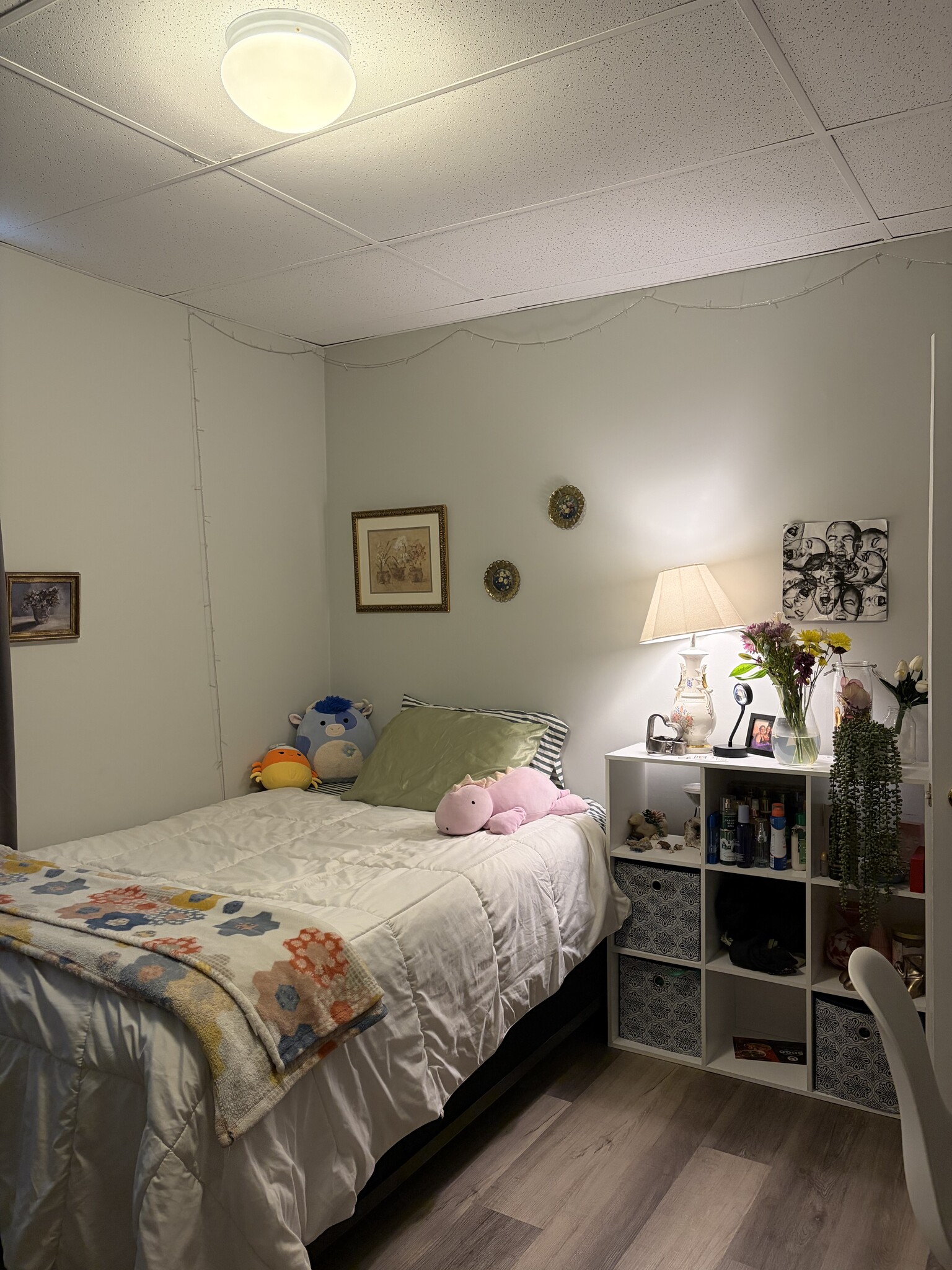 Building Photo - 200 E 9th St