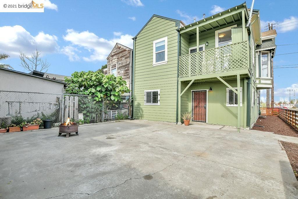 Parking/Entry to Unit - 886 Pine St