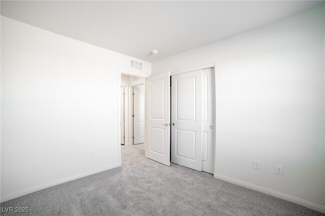 Building Photo - 6832 Sunflower Flds St