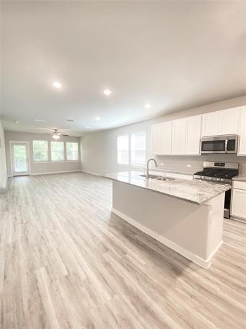 Building Photo - 4011 Goldfinch Hvn