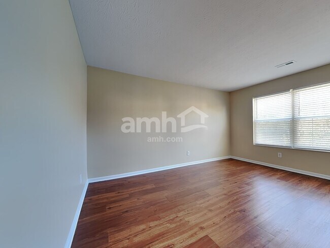 Building Photo - 132 Hitching Post Pl