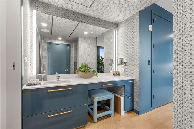 Building Photo - 7 E Springfield St