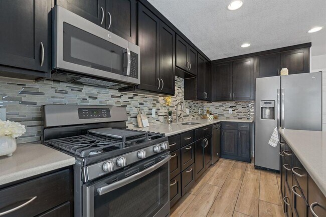 Building Photo - 6001 Jain Ln