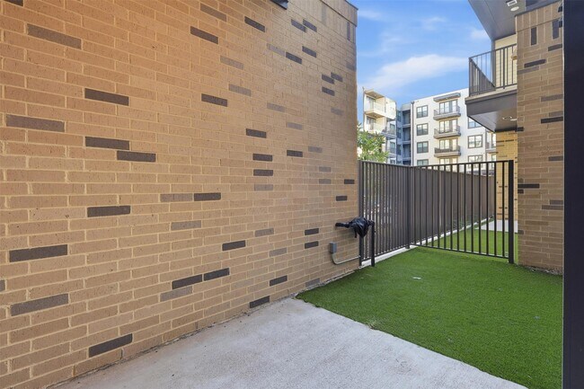 Building Photo - 1950 Winrock Blvd