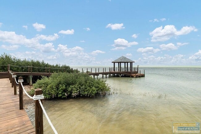 Building Photo - 128 Las Joyas Blvd