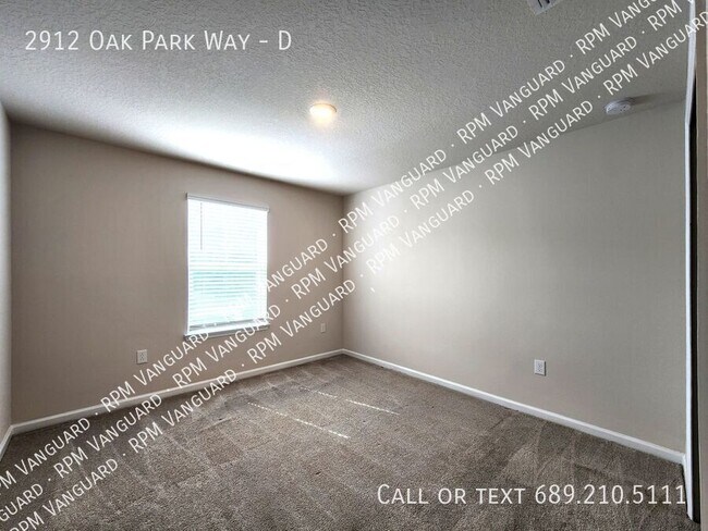 Building Photo - 2912 Oak Park Way
