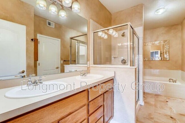 Building Photo - 1011 Sonoma Cir