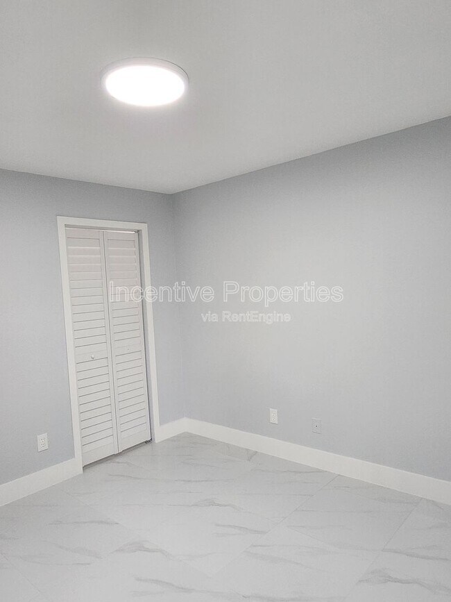 Building Photo - 4744 Walden Cir