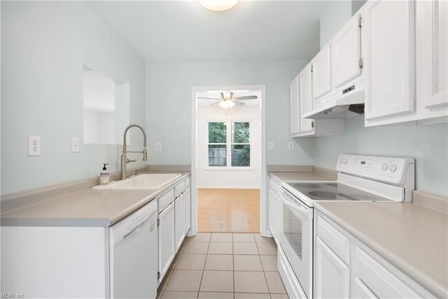 Building Photo - 337 Hutton Cir
