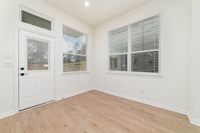 Building Photo - 135 W Coralburst Lp