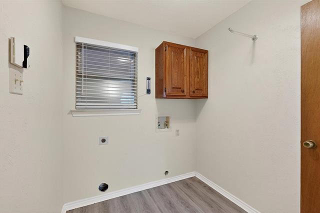 Building Photo - 2609 Brook Hollow Ln