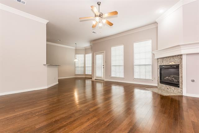 Building Photo - 2400 Royal Birkdale Dr