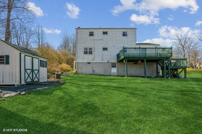 Building Photo - 126 Linden Ln