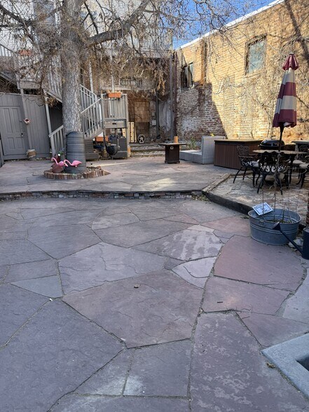 Primary Photo - 140 W 1st St