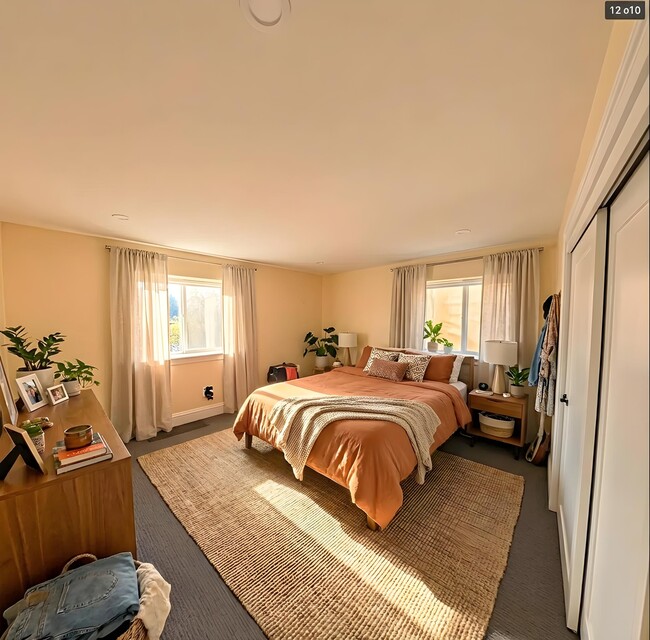 Building Photo - 21 Greenwood St