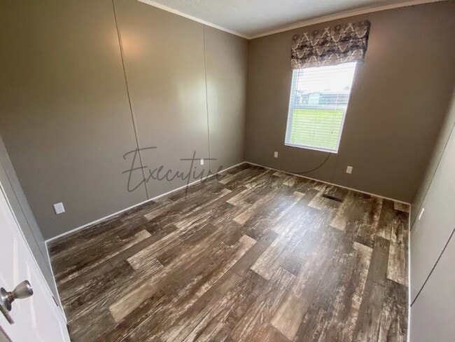 Building Photo - Bright & Spacious 3-Bed, 2-Bath Mobile Hom...