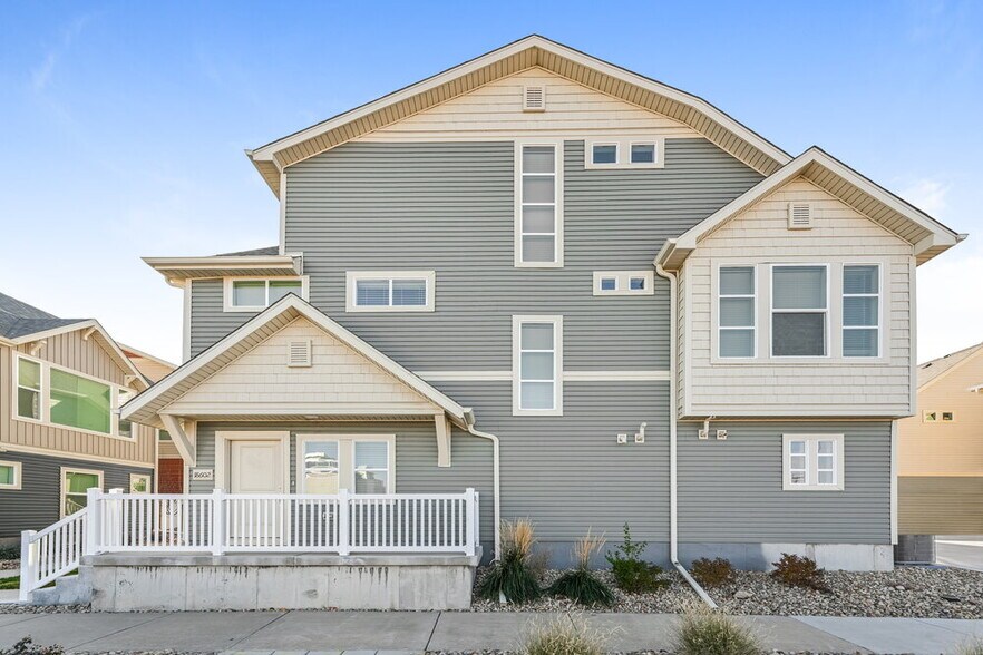 Primary Photo - 18602 E 47th Dr
