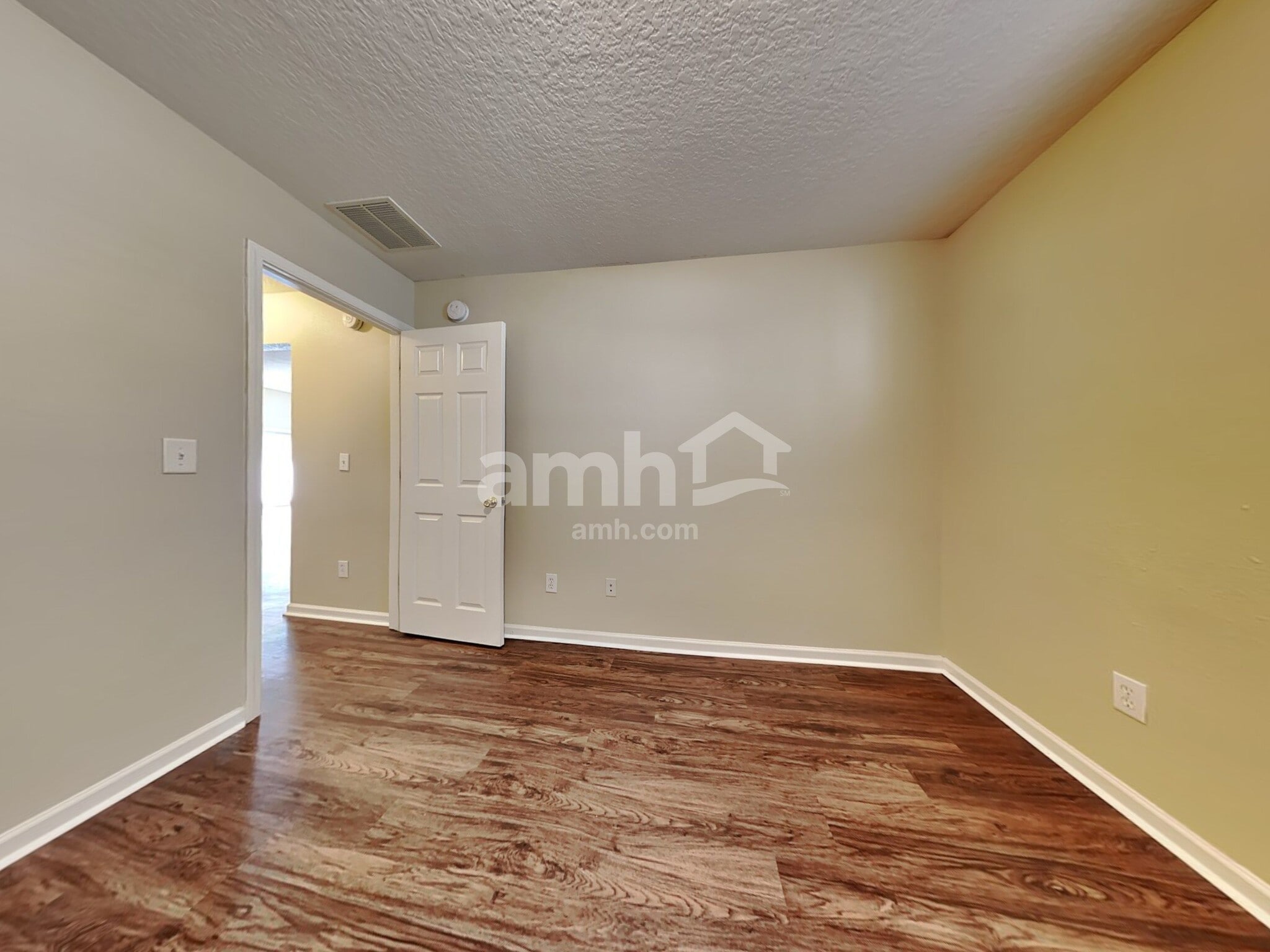 Building Photo - 1927 River Rock Rd