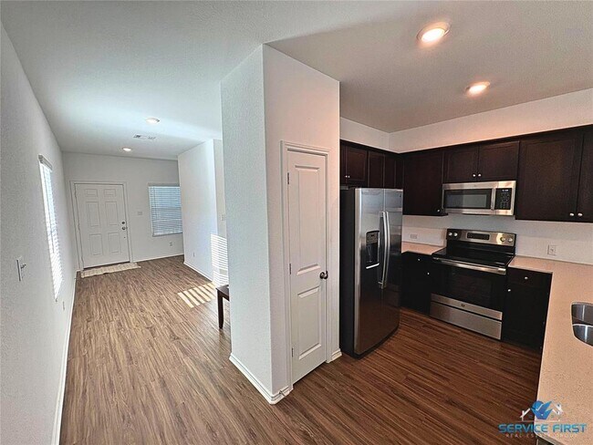 Building Photo - 124 Rooster Wy