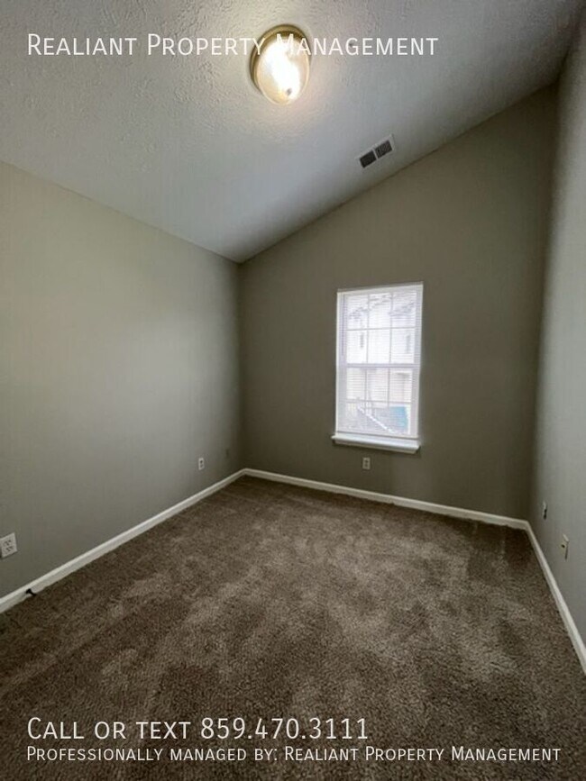 Building Photo - 3849 Sugar Creek Dr