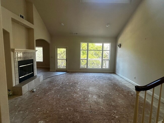 Building Photo - 3 Bedroom/2 Bath House available for rent in Arroyo Grande