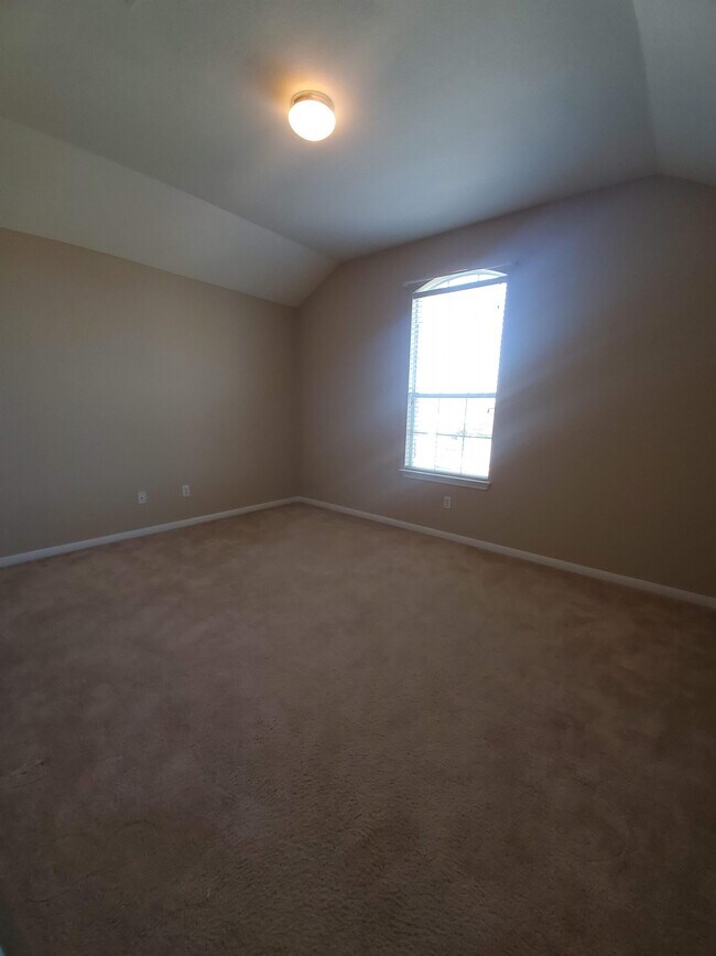 Building Photo - 501 Dinge Bay Dr