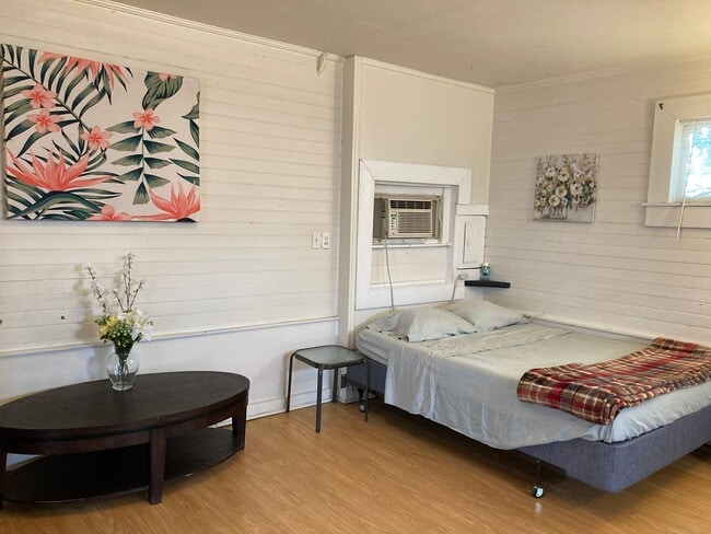 Building Photo - 101 E 36th St