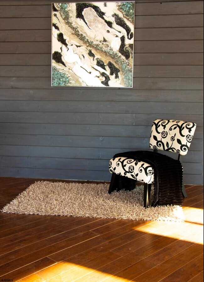 Building Photo - 119 St Davids Pl