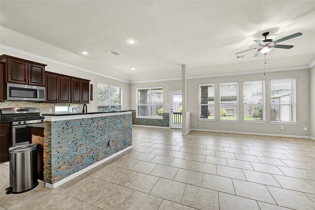 Building Photo - 7847 Mesquite Manor Ln