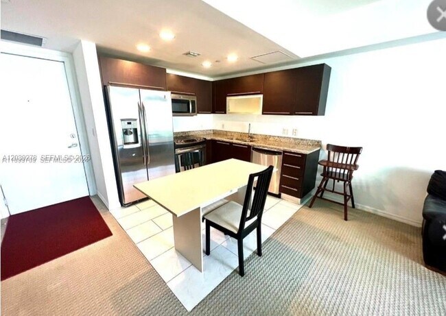 Building Photo - 951 Brickell Ave
