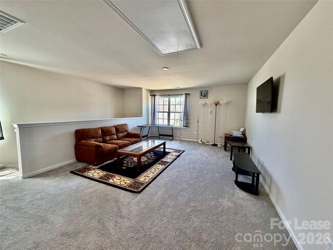 Building Photo - 365 Runner Stone Ln